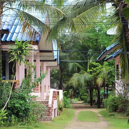 Chaiwat Resort Laem Sing Extérieur photo