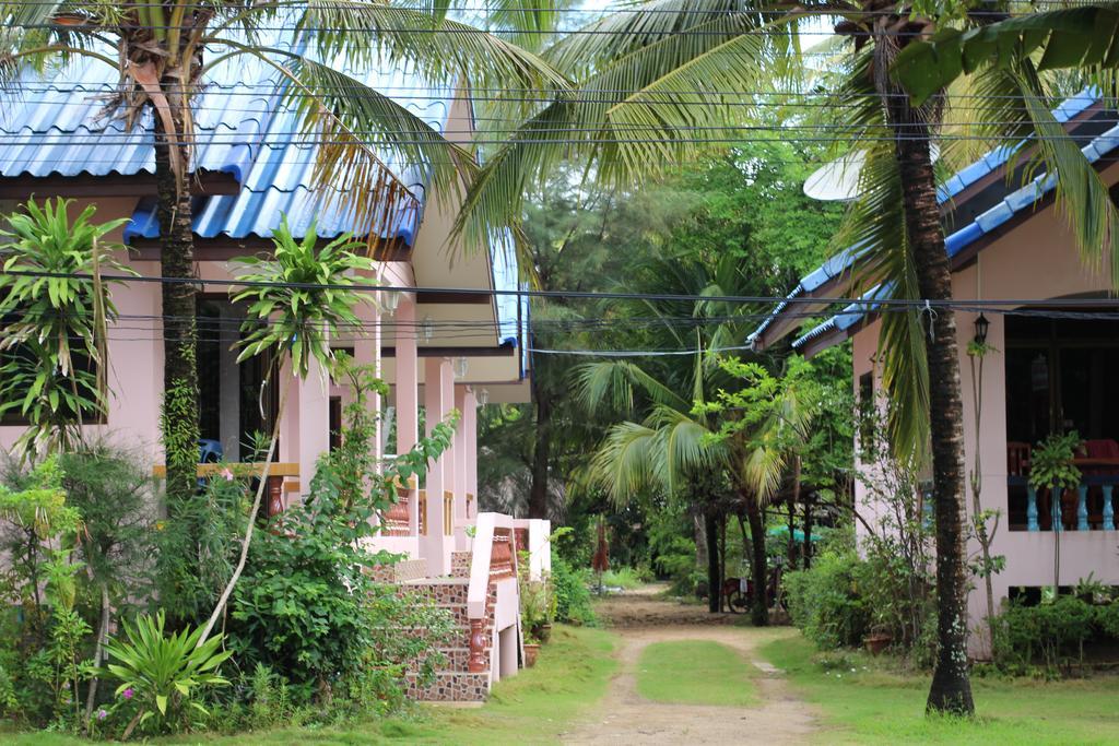 Chaiwat Resort Laem Sing Extérieur photo