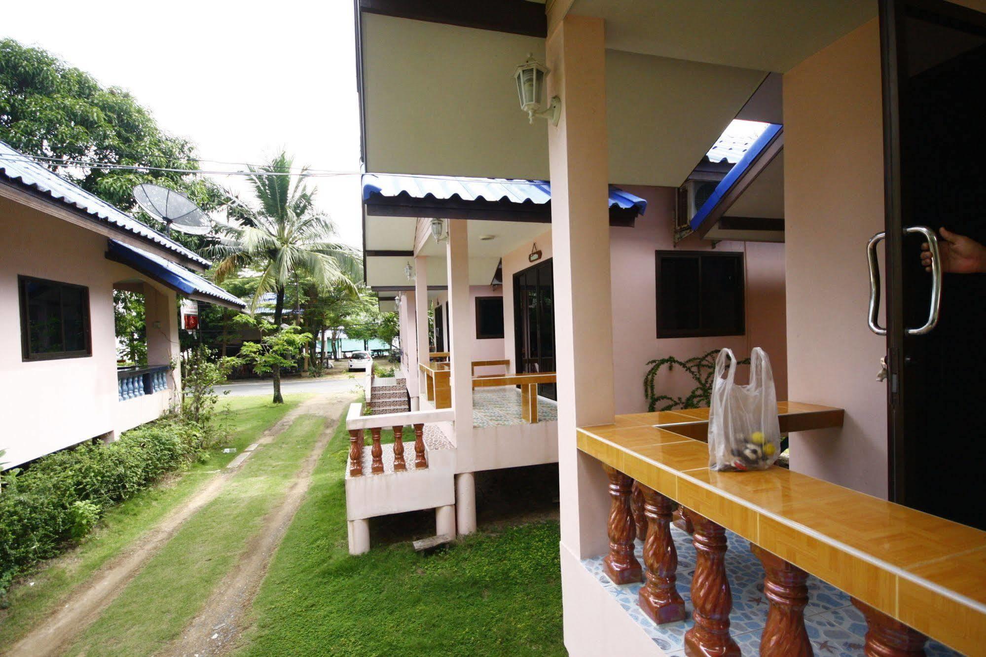 Chaiwat Resort Laem Sing Extérieur photo
